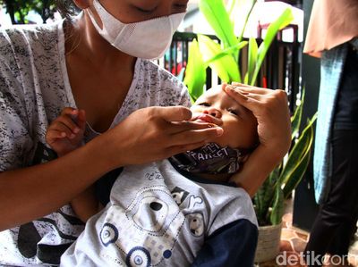Jaga Kesehatan di Musim Penghujan, Balita Diberi Vitamin A