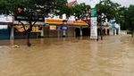Potret Barang-barang di Minimarket Hanyut Kena Banjir