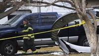 Pesawat bertipe Boeng 777-200 itu dikabarkan mengangku 231 penumpang dan 10 awak. (Foto: Andy Cross/The Denver Post via AP)