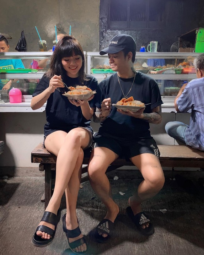 Reza tidak mengatakan alasannya secara detail. Hal itu tampaknya menimbulkan gosip bahwa ada masalah yang terjadi dalam rumah tangganya dengan Wendy Walters. Mereka pun santer dikabarkan bercerai.Foto: instagram @wendywalters