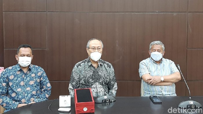 Alat tes COVID-19 lewat keringat ketiak diuji profile di RS Islam Surabaya. Alat i-nose c-19 itu buatan guru besar Institut Teknologi Sepuluh November (ITS) Prof Drs Ec Ir Riyanarto Sarno MSc PhD.