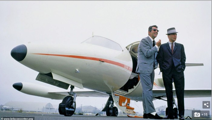 Learjet milik Frank Sinatra