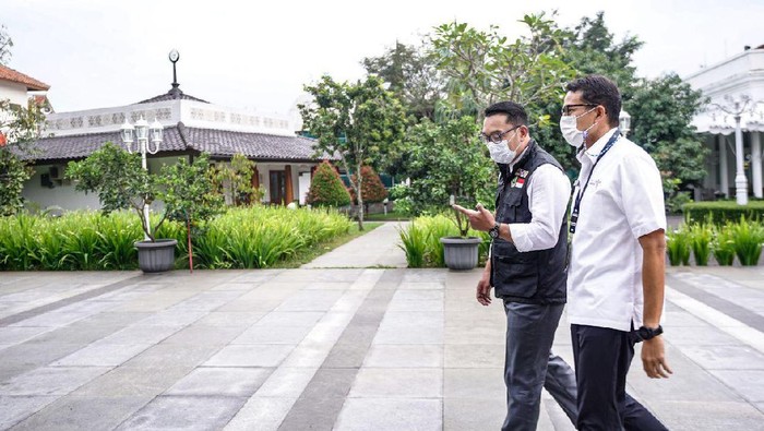 Menparekraf Sandiaga Uno menemui Gubernur Jabar Ridwan Kamil, Senin (22/2/2022).
