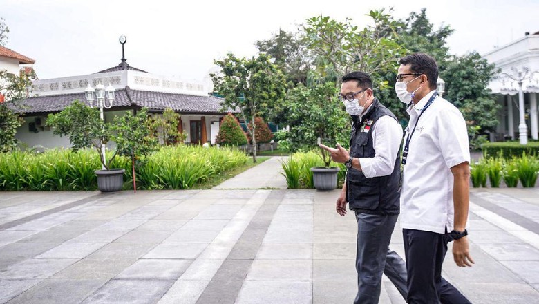 Menparekraf Sandiaga Uno menemui Gubernur Jabar Ridwan Kamil, Senin (22/2/2022). Menparekraf Sandiaga Uno menemui Gubernur Jabar Ridwan Kamil, Senin (22/2/2022).