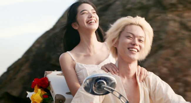 Artis Jepang ini lahir pada 16 Februari 1996. Ia mengawali kariernya sebagai model di umur 12 tahun dan kini menjadi pemeran utama dalam sejumlah film seperti My Tomorrow, Your Yesterday dan Drowning Love. Foto: dok. Gaga Corporation