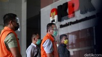 Selain itu, Mantan Menteri Kelautan dan Perikanan, Edhy Prabowo juga tampak menjalani pemeriksaan di gedung KPK. Pemeriksaan yang dilakukan KPK kali ini pun diketahui terkait perpanjangan masa penahanan tersangka untuk 30 hari ke depan.