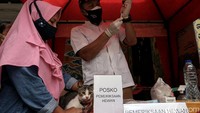 Pemeriksaan ini dilakukan untuk memastikan kondisi kesehatan para hewan peliharaan warga yang terdampak banjir.