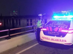Viral Aksi Pria Parkour di Flyover Kemayoran, Polisi Ingatkan Bahayanya