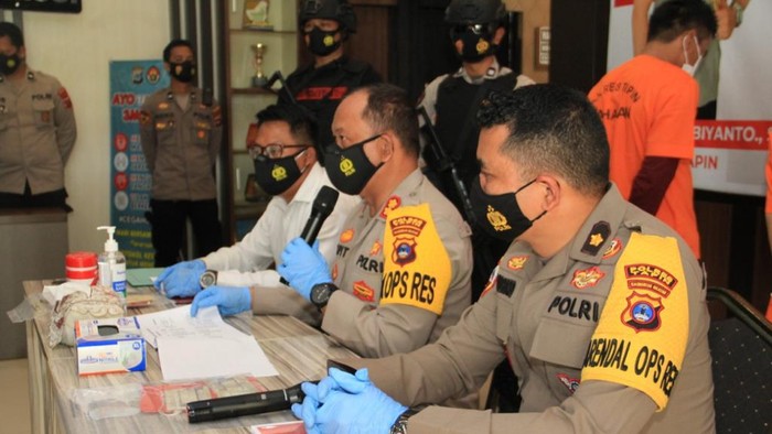 Polres Tapin menangkap pria berinisial MTS yang mengunggah konten berbau pedofilia dan juga mencabuli dua bocah (dok Polres Tapin)