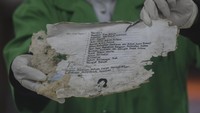 ANRI memberikan pelayanan restorasi arsip keluarga seperti Akte, Kartu Keluarga, Ijazah, Sertifikat Rumah dan lain sebagainya untuk masyarakat terdampak banjir.