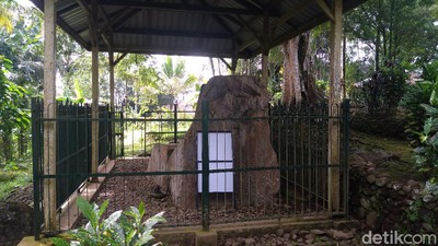 Potret Batu Tulis Cipaku yang Menyimpan Misteri, Jadi Tempat Wisata dan Semedi