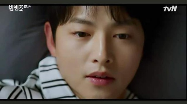 Rating drakor terbaru Song Joong Ki menurut data dari Nielsen Korea rata-ratanya 7,7%. Dan rating tertinggi Vincenzo pada episode perdananya mencapai 9,5%. Rekor yang dicetak drama Korea bergenre black comedy ini adalah menjadi top 3 serial tvn dengan rating premier tertinggi. Foto: Dok. tvN