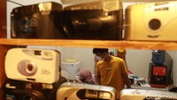 Hingga saat ini baru ada 65 tenant yang digunakan. Meski demikian, masih banyak tenant yang tersedia yang akan disiapkan manajemen.