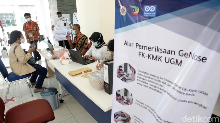 UGM membuka layanan tes COVID-19 melalui metode GeNose C19. Genose Center ini berada di Gedung Tahir Foundation, Pasca Sarjana Fakultas Kedokteran UGM, Yogyakarta.