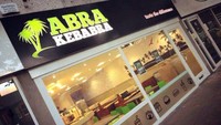 Gak kalah kocak, restoran kebab ini punya nama seperti matra sulap Abracadabra. Bedanya kata belakang dari nama toko itu diganti menjadi Kebabra. Istimewa/Dok. www.thelanguagenerds.com.