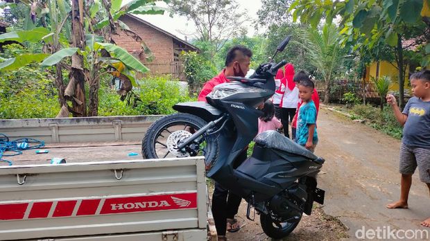 Mirip Di Tuban Warga Desa Miliarder Kuningan Beli 300 Motor 30 Mobil