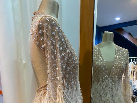 Jumpsuit yang dipakai oleh Wendy saat dance di malam pernikahannya