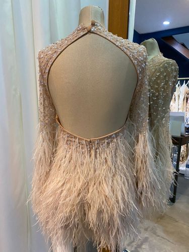 Jumpsuit yang dipakai oleh Wendy saat dance di malam pernikahannya