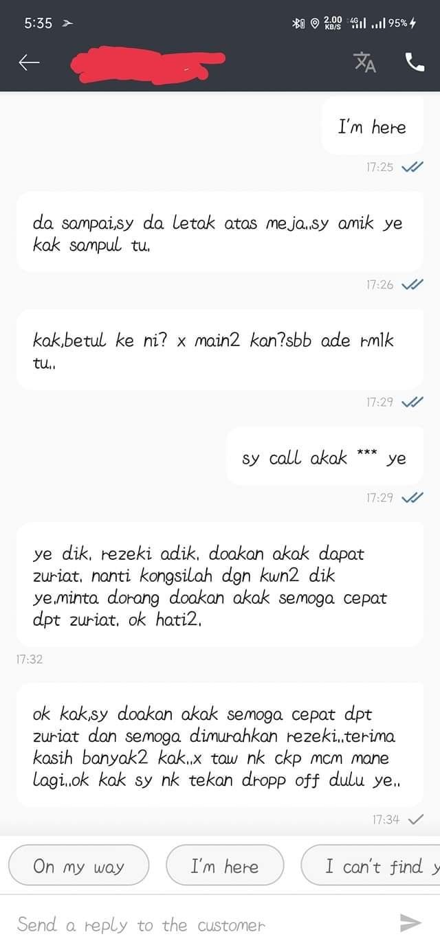 Dapat Uang Tip Jutaan Rupiah, Pengantar Makanan Ini Sampai Oleng dari Motor