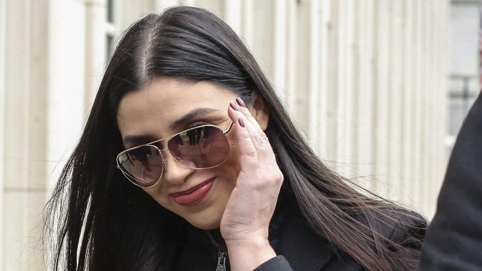 (FILES) In this file photo Emma Coronel Aispuro,(C) wife of Joaquin El Chapo Guzman leaves from the US Federal Courthouse after a verdict was announced at the trial for Joaquin El Chapo Guzman on February 12, 2019 in Brooklyn, New York. - US authorities arrested the wife of jailed Mexican drug lord Joaquin El Chapo Guzman Loera February 22 as she arrived at Dulles International Airport outside of Washington, the Justice Department said.
Emma Coronel Aispuro, 31, faces charges of conspiracy to traffick cocaine, methamphetamine, heroin and marijuana for importation into the United States, it said. (Photo by KENA BETANCUR / AFP)