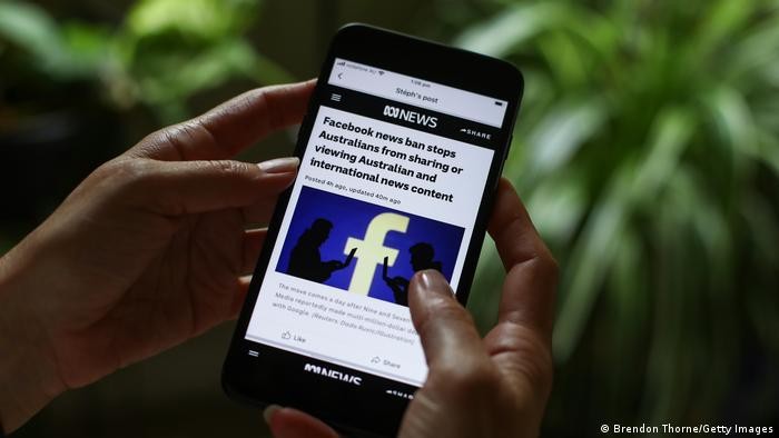 Facebook memblokir situs berita Australia atas undang-undang media baru di negara tersebut