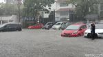 Foto-foto Kompleks Kantor Gubernur Jateng Terendam Banjir