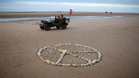 Setelah model Quad, ada beberapa mobil lagi yang diproduksi untuk menyokong Angkatan Darat Amerika selama perang, yakni Willys MA kemudian berubah menjadi Willys MB setelah berganti dan meningkatkan performa mesin. Getty Images/Win McNamee  