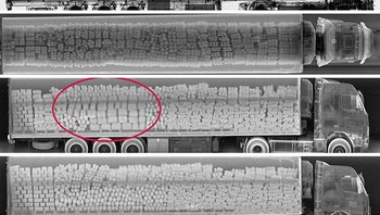 X-Ray isi truk yang melakukan penyeludupan. Foto: doc Bored Panda