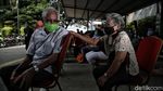 Giliran Oma Opa di Jakut Ikuti Vaksin COVID-19