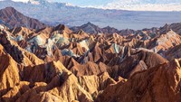 Menurut penelitian NASA, suhu terpanas di Dash-e Lut mencapai 70,7 derajat celcius. Bagian terpanasnya adalah wilayah yang disebut Gandom Beryan, sebuah dataran tinggi yang dilapisi kerikil hitam vulkanik. Luasnya sekitar 480 km persegi.  (iStock)