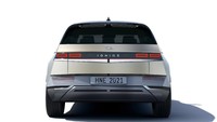 Hyundai mengatakan model jarak terjauh menggabungkan motor listrik dengan baterai berkapasitas lebih besar, Hyundai Ioniq 5 Crossover bisa mencapai 470-480 km. Foto: Dok. Hyundai