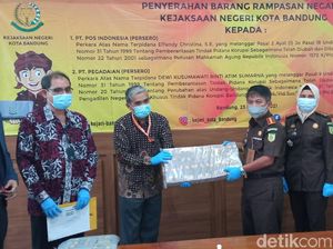 Kejari Bandung Kembalikan Uang Hasil Korupsi Rp 10 M ke PT Pos dan Pegadaian