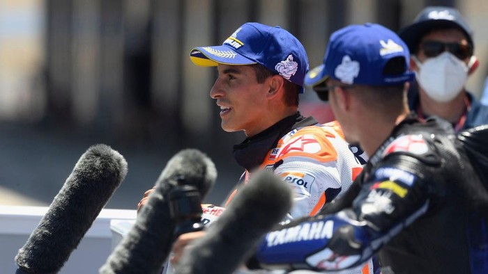 JEREZ DE LA FRONTERA, SPAIN - JULY 18:  Marc Marquez of Spain and Repsol Honda Team speaks with journalists during the MotoGP of Spain - Qualifying at Circuito de Jerez on July 18, 2020 in Jerez de la Frontera, Spain. (Photo by Mirco Lazzari gp/Getty Images)