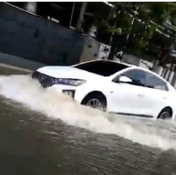 Mobil listrik Hyundai terobos banjir