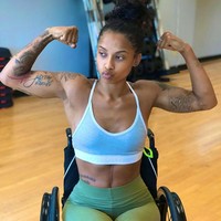 Unggahan Paris menginspirasi banyak orang. Dia menceritakan perjalanan bangkit dari kelumpuhannya sampai sampai memberikan konten tentang olahraga.  Foto: Instagram/@parissky_