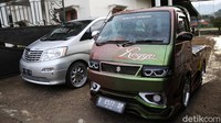 Selain rumah dan mobil mewah, Dede Koswara juga memiliki pikap modifikasi. Pikap yang telah dimodifikasi itu adalah Suzuky Carry lansiran 2010. 
