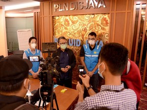 Menteri ESDM Apresiasi Etos Kerja PLN Pantau Listrik saat Banjir