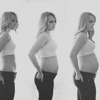 Seri foto kehamilan hingga melahirkan ini sederhana namun menyentuh. Kamu bisa berpose dengan perut yang mulai membuncit hingga semakin membesar dan akhirnya bersama si buah hati tercinta. Bagaimana tertarik mencoba? Foto: dok. Said Mhamad Photography