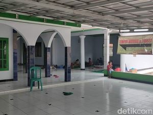 Sejumlah Pengungsi Tanggul Citarum Jebol di Pebayuran Mulai Pulang ke Rumah