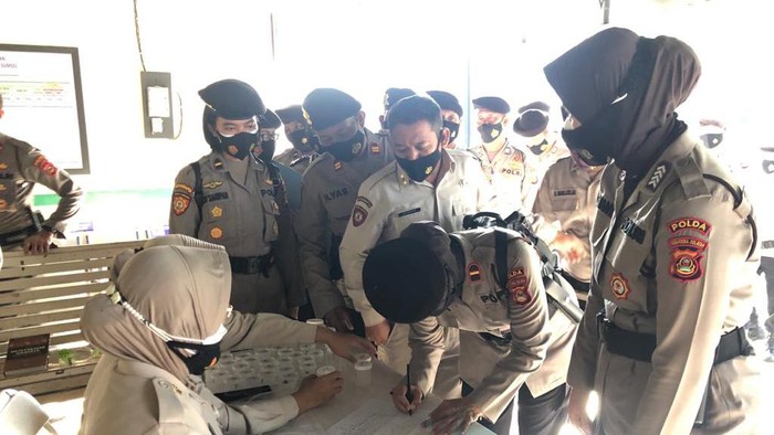 Tes urine dadakan diikuti 130 personel Dit Sabhara Polda Sumsel (dok Polda Sumsel)