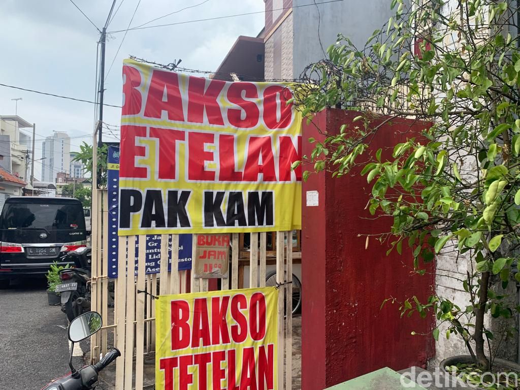 Uenak Poll Bakso Tetelan Barbar Dengan Topping Tetelan Melimpah Ruah