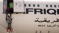 pada tahun 2012, pesawat bekas kepresidenan, dengan registrasi 5A-ONE, diterbangkan ke fasilitas EAS Industries (sekarang Sabena Technics).