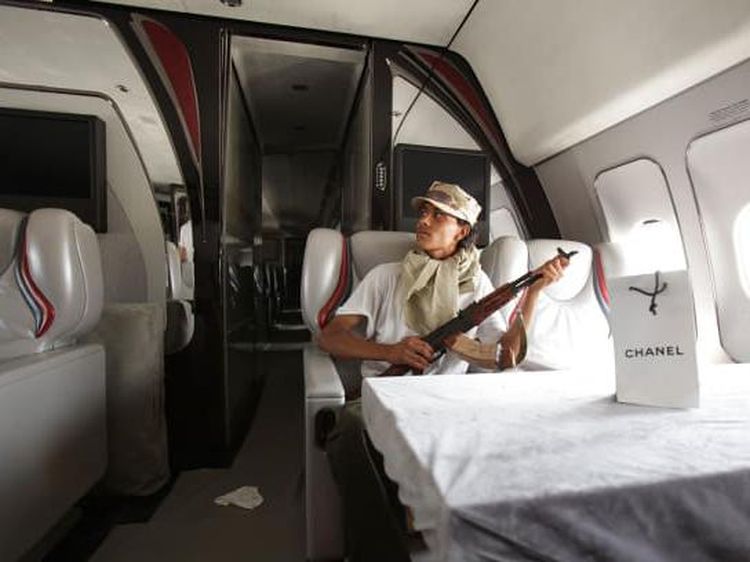 Rupa Istana Terbang Muammar Khadafi