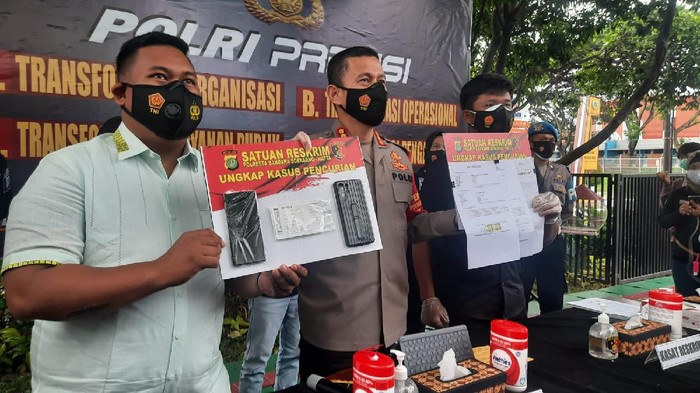 Ajudan Pribadi minta polisi setop kasus pencurian HP miliknya.