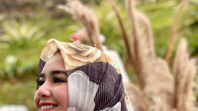 Adu Gaya 15 Artis yang Jual Hijab, Amanda Manopo Berhijab Bikin Pangling