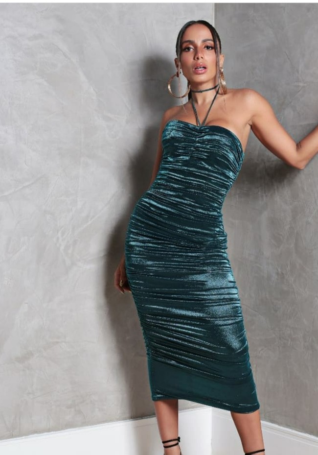 Sontak foto tersebut jadi kontroversi dan viral. Tak sedikit orang yang mengkritiknya. Foto: Dok. Instagram