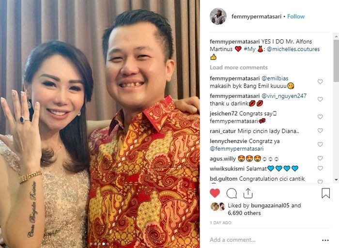 artis Indonesia yang dapat cincin dari suami