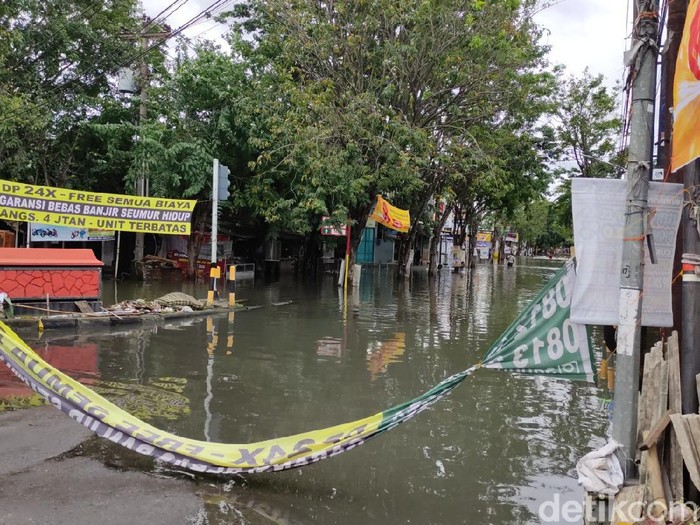Banjir di Semarang, Rabu (24/2/2021).