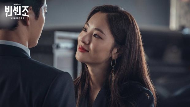 Deretan Lawan Main Song Joong Ki di Drama Korea