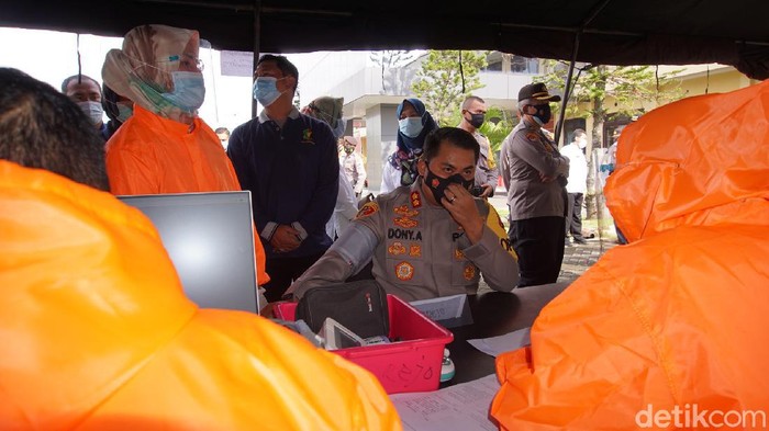 Disuntik Vaksin COVID-19, 901 Polisi Mojokerto Diimbau Patuh Prokes